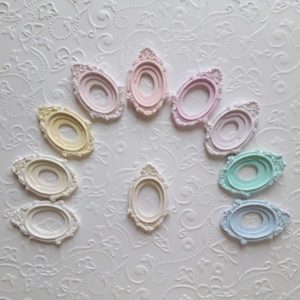 Овальна рамка-міні, гіпс, різнокольорова, 4,3*2,6 см.