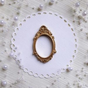 Овальна рамка, гіпс, античне золото, 4*6,5 см.