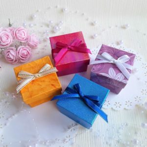 Коробочка маленькая для подарка. 1 шт.