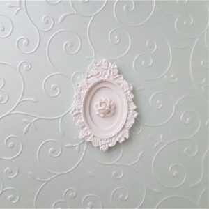 Рамка Овальна з квітами та трояндою, гіпс, біла, 7*5 см.
