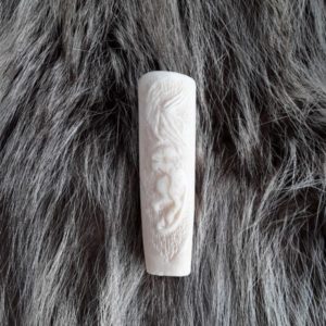 Рукоять для ножа "Грифон". Кость, ручная резьба.