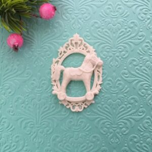 Рамка Бароко середня гнучка з Конем, 6,5*4,5 см.