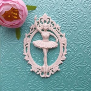 Рамка Бароко велика ажурна з балериною №2, гнучкі, 6*8,7 см.