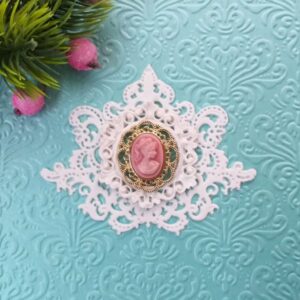 Гнучкий комплект Мереживний з брошкою камеєю, 7*8,5 см.