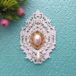 Комплект гнучкий Бароко із золотистою перлинною брошкою, 8,7*6 см.