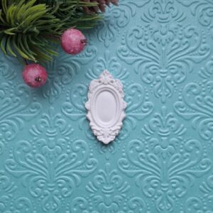 Рамка/медальйон гнучкий, декор LaBlanche, 4*2,3 см.